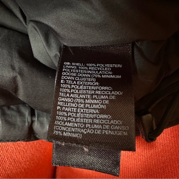 The North Face Nuptse 2 Vest Black 700 down
Women’s XS - Picture 9 of 13